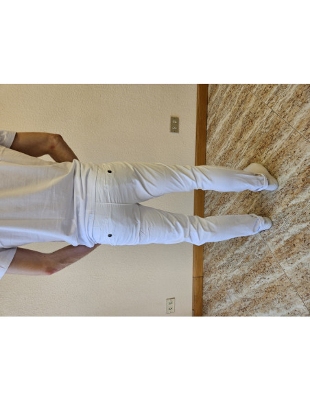 Galo Mythic estrecho